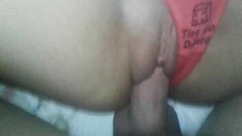 Xvídeos de sexo novinha da buceta lisinha e depiladinha fazendo sexo com seu namorado na calada da noite