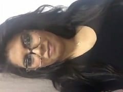 Gringa muito gostosa mostrando a sua bucetinha apertada