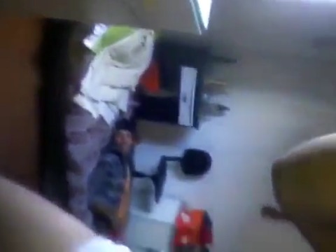 Jénifer Ninfetinha de Caxias RJ rebola a bunda espetacular com amigas filmando