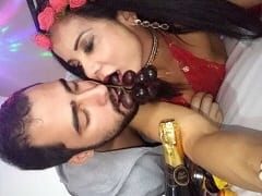 Morena cavalona fodendo gostoso na praia