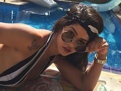 Morena safada adorou ficar pelada no carnaval