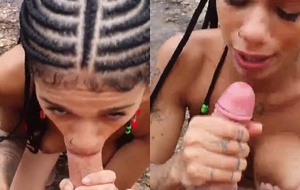 Ninfeta safada chupando com vontade na areia da praia até engolir tudo