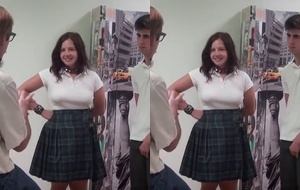 Professor sacaneando com duas novinhas deliciosas em aula particular intensa