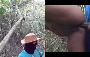 Índia fogosa dando o cu na mata com tesão selvagem