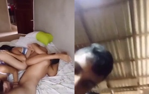 Morena safada e amiga ninfeta dando o cu no ménage ardente até gozar gemendo