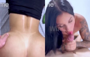 Ninfeta safada abrindo a buceta rosada e engolindo toda a porra