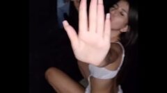 Novinha tesuda foi pra cabine foder gostoso