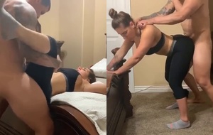 Priminha safada dando o cuzinho escondido no quarto e gemendo baixinho